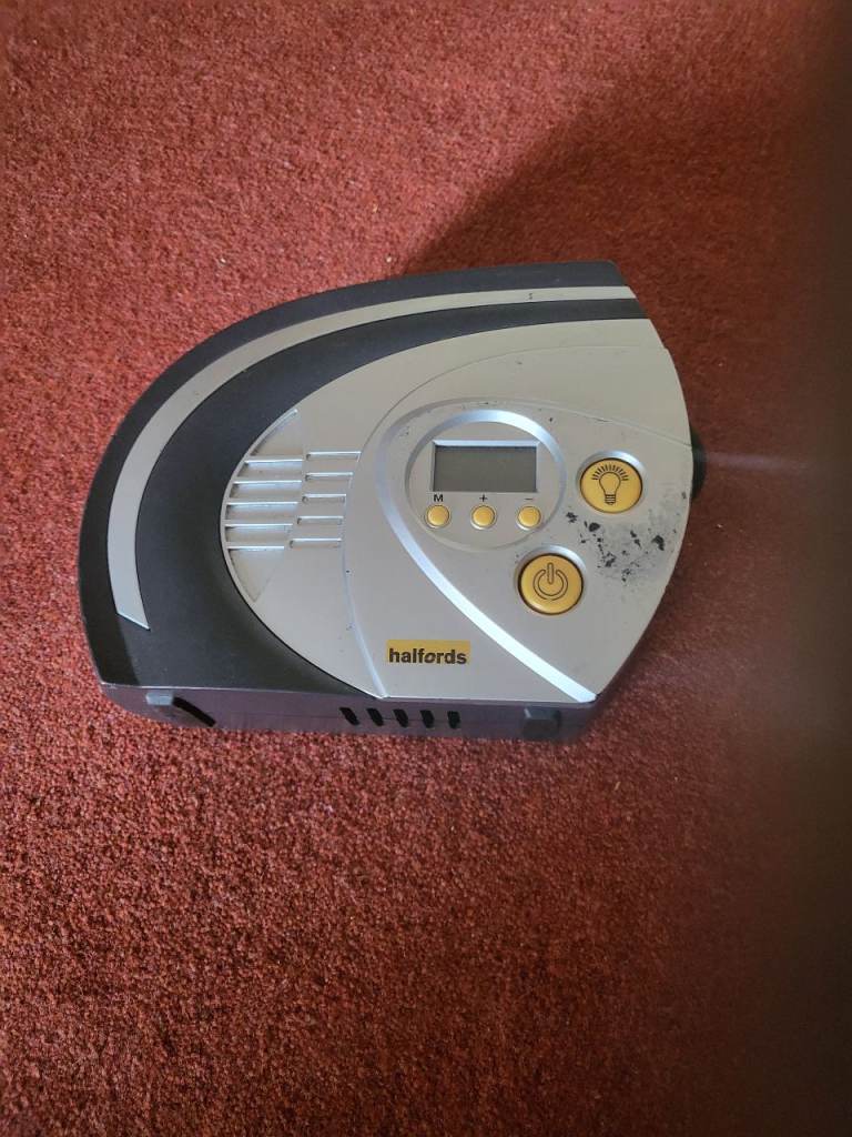 Halfords tyre inflater with light £10.00