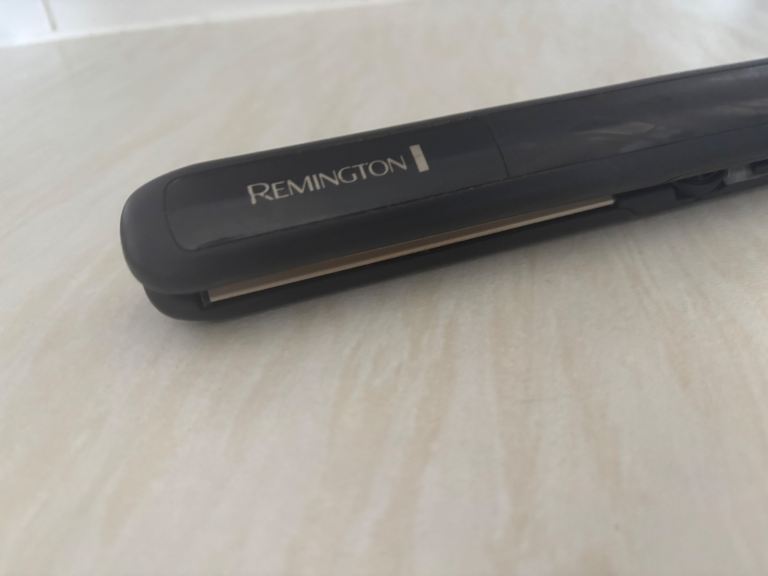 Remington Hair Straightener - as new