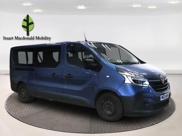 Renault Trafic WAV - Two wheelchairs