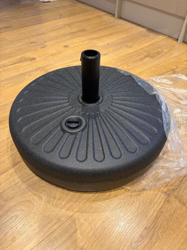 Parasol Base Heavy Duty 28kg. Can Be Filled With Sand Or Water