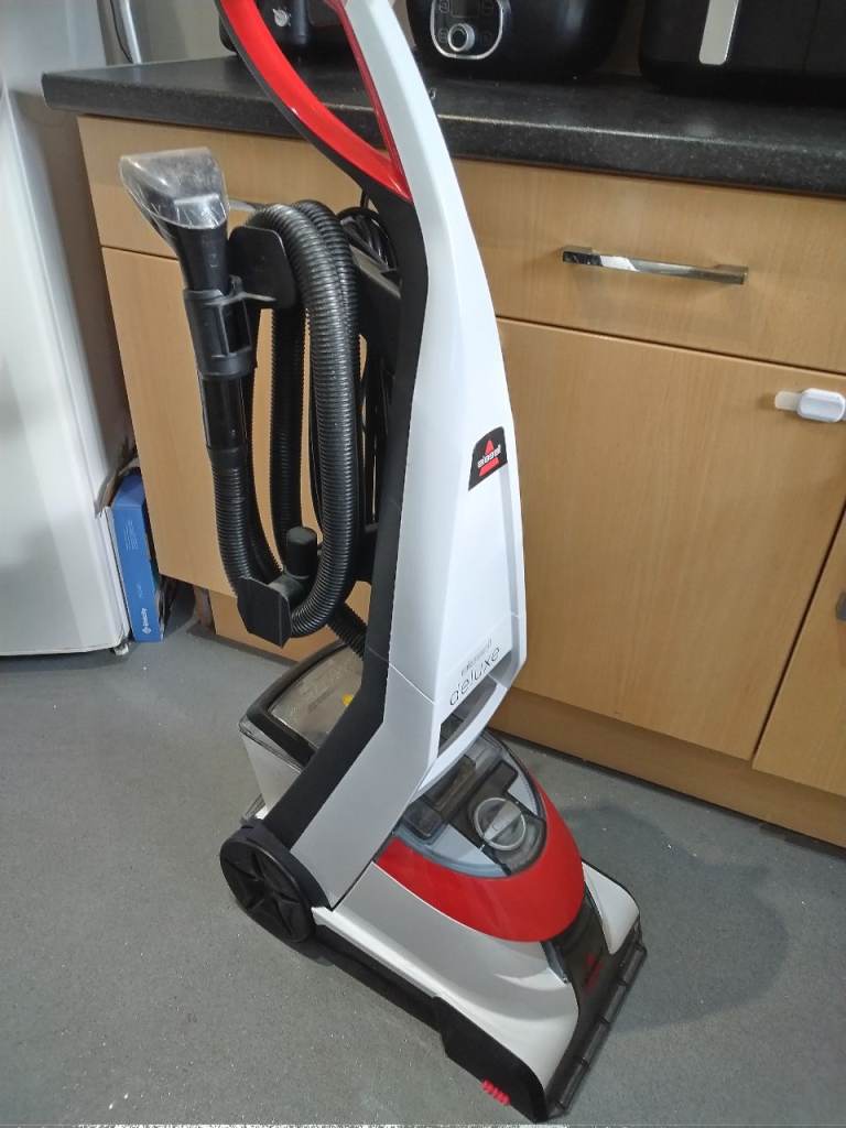Carpet shampoo cleaner bissell with attachments and hose good condition good working order 