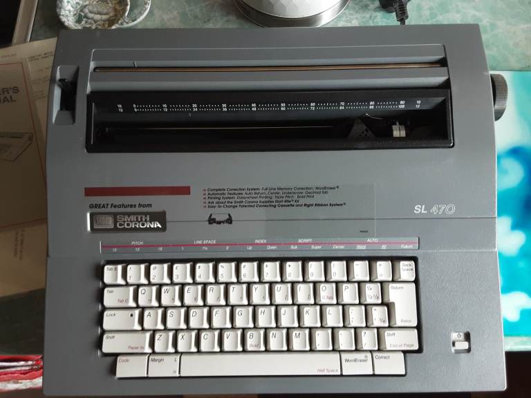 Smith Corona Electronic Typewriter Model SL470