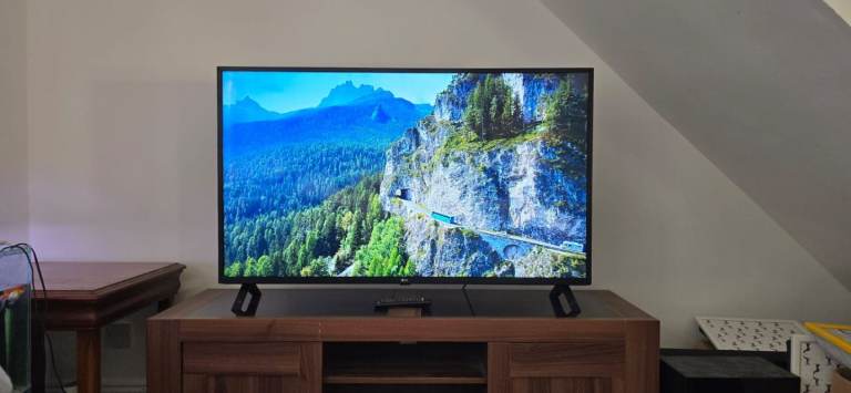 50 inch LG 4K UHD Smart Tv