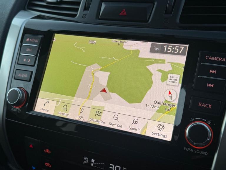  Nissan Navara 2.3 dCi N-Guard Auto 4WD Euro 6 4dr Diesel Automatic