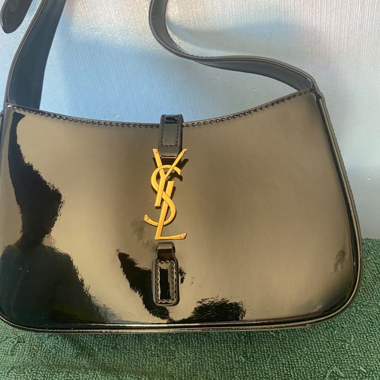 Ysl Black Leather shoulder Bag