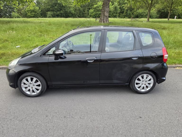 Automatic Honda jazz 1.4 petrol. with one year MOT ulez free. full service history