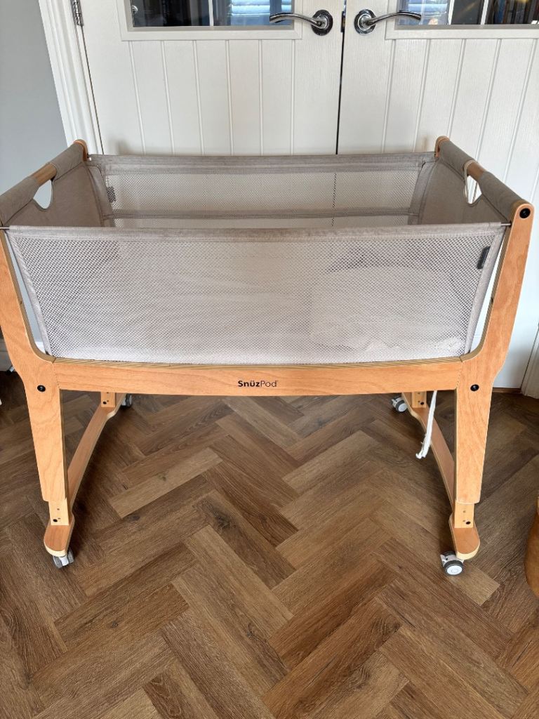 Snuzpod Studio Bedside Crib - Stockholm