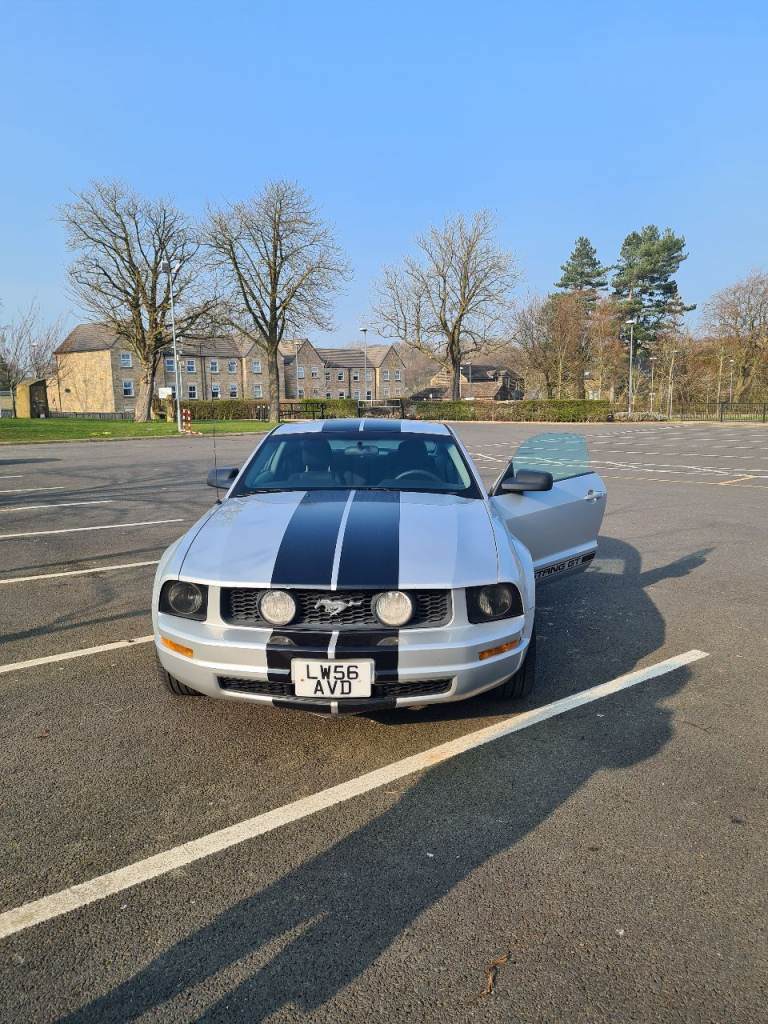 Ford mustang gt 4.0 v6 rare manual 