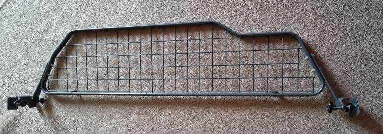 Kia Sportage Travall Dog Guard