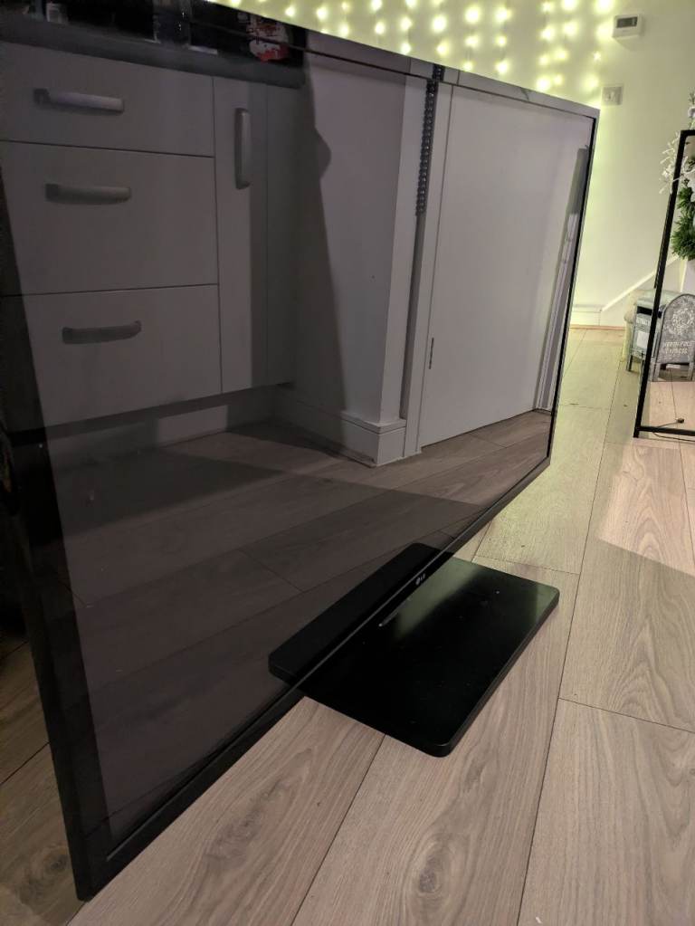 50" LG TV