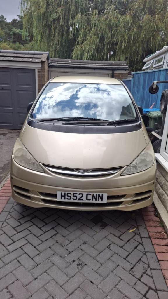 2002 Toyota Estima 2.4 Petrol Automatic | 8-Seater | Long MOT May 2027 | Towbar | Leather