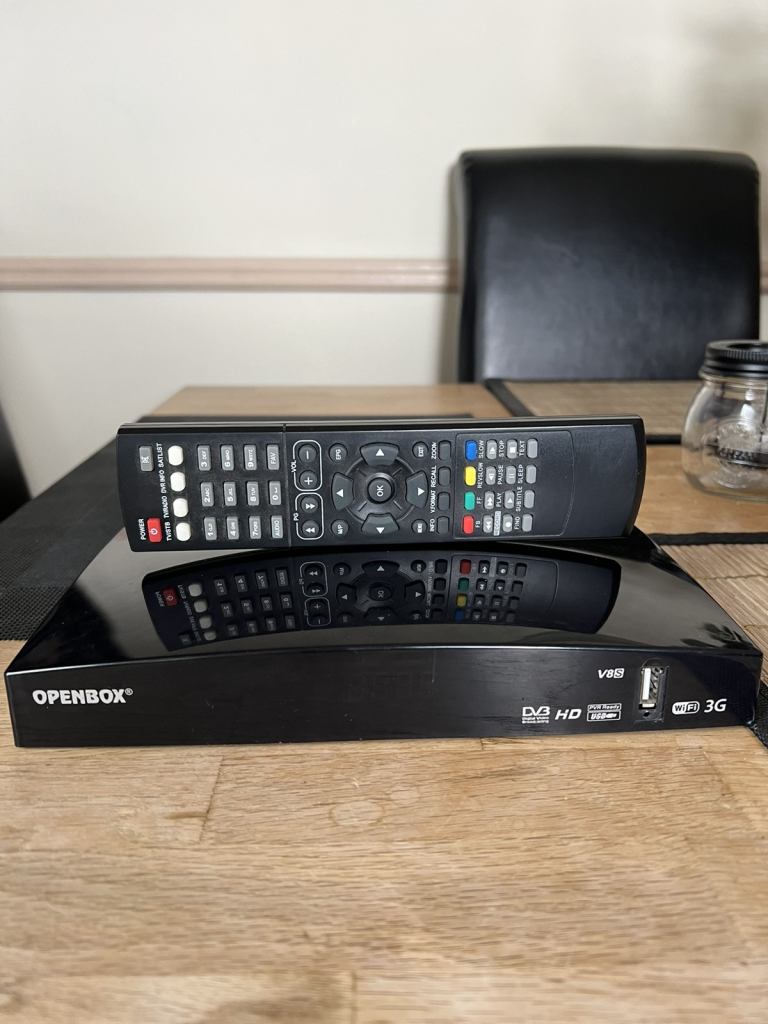 Openbox V8S Wifi 3G  HD DVB Box