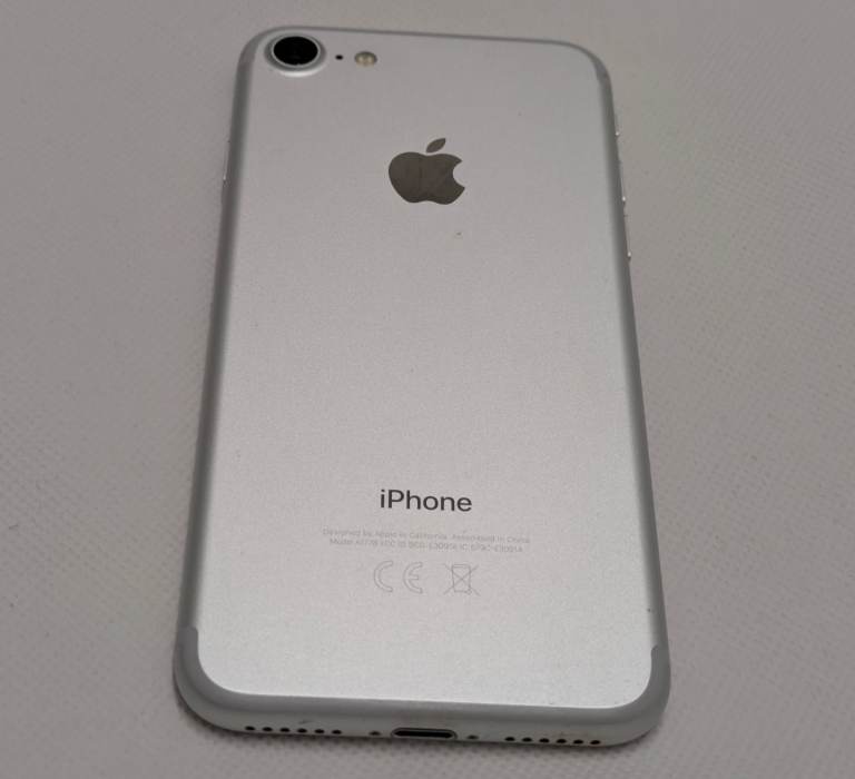 Unlocked iPhone 7 32GB iOS 15 Cheap Phone For work, business, personal use 