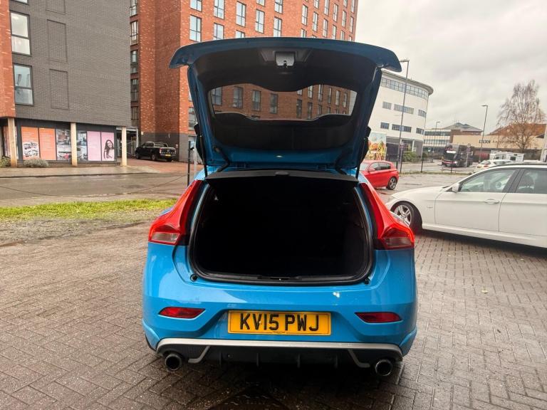 2015 Volvo V40 D4 [190] R DESIGN Lux Nav 5dr HATCHBACK DIESEL Manual