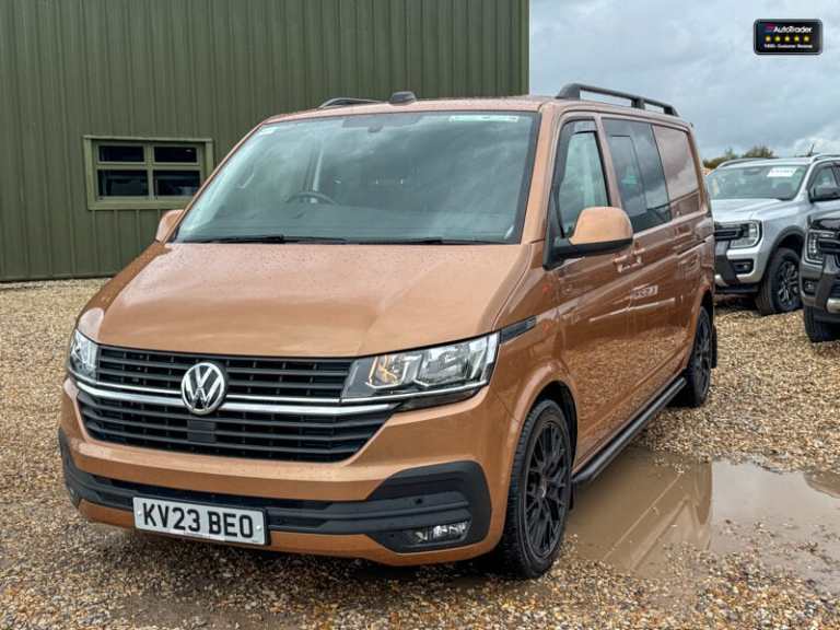 2023 Volkswagen Transporter Crew Cab LWB L2H1 T32 Tdi Kombi Highline Air Con Cam EURO 6 NO VAT Cr...