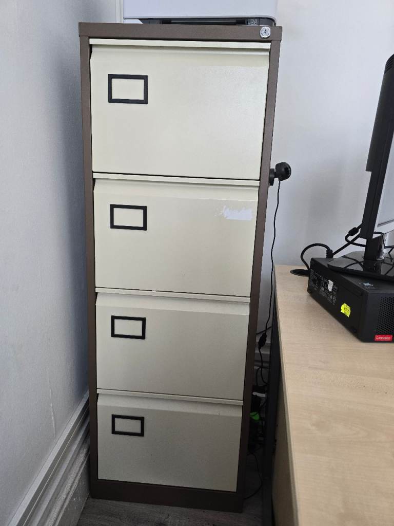 4-Drawer Metal Filing Cabinet – Good Condition