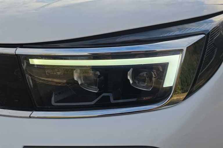 2022 Vauxhall Grandland 1.2 Turbo Elite 5dr HATCHBACK PETROL Manual