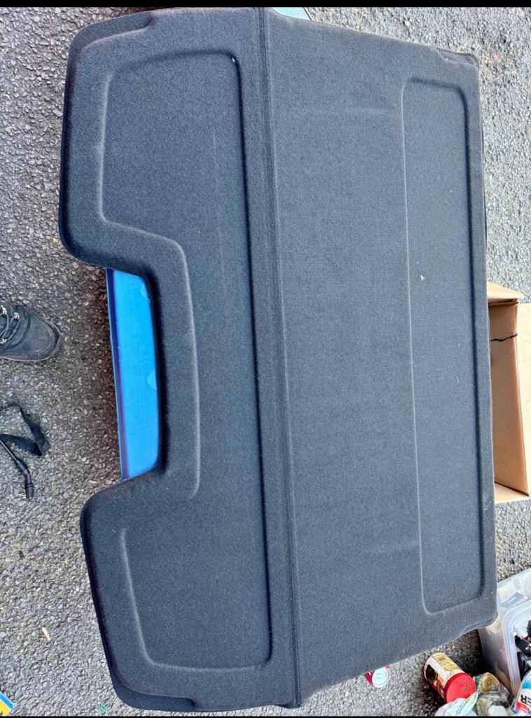 Parcel shelf for Citroen berlingo multi space 2019
