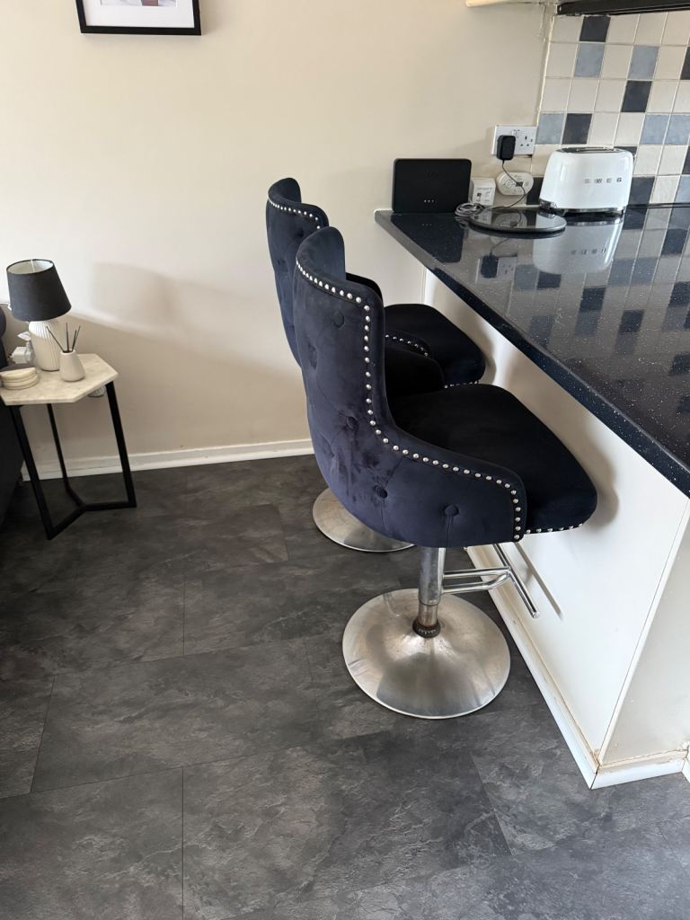 Black Stool - Fair Condition