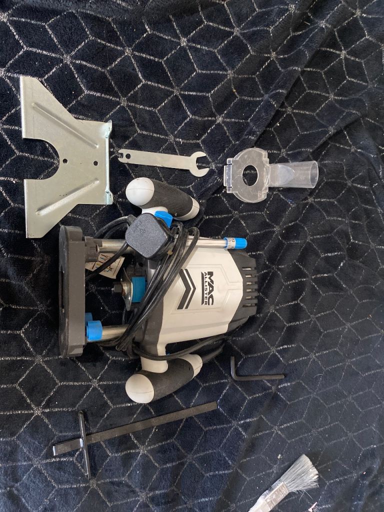 Mac alister plunge router