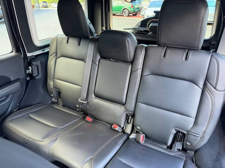 2025 JEEP WRANGLER BUZZ SV LUXURY 2.0 SUV 4DR Black FUEL Wheels MOPAR Bumper+++