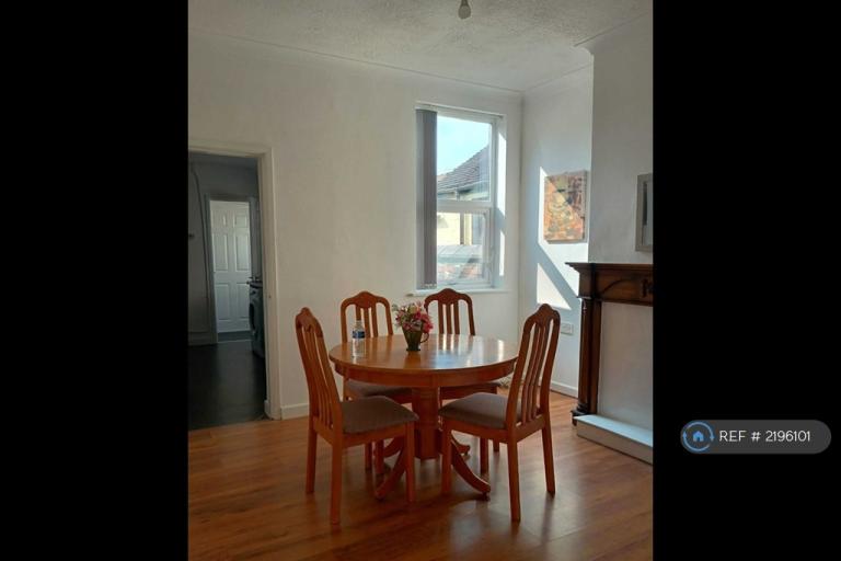 2 bedroom house in London Road, St4 5Ba, ST4 (2 bed) (#2196101)