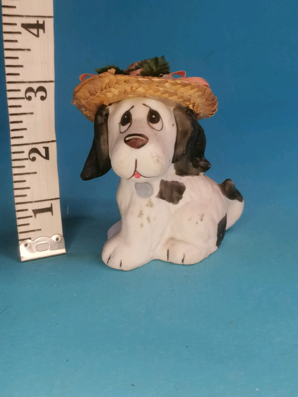 3,2 inch Vintage puppy Figurine. 