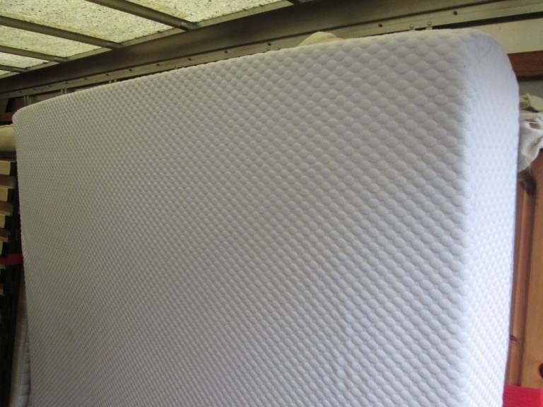 SUPER KING (6ft wide) FULL-FOAM ZIP-OFF COVER MATTRESS at HAVEN TRUST CHARITY SHOP 