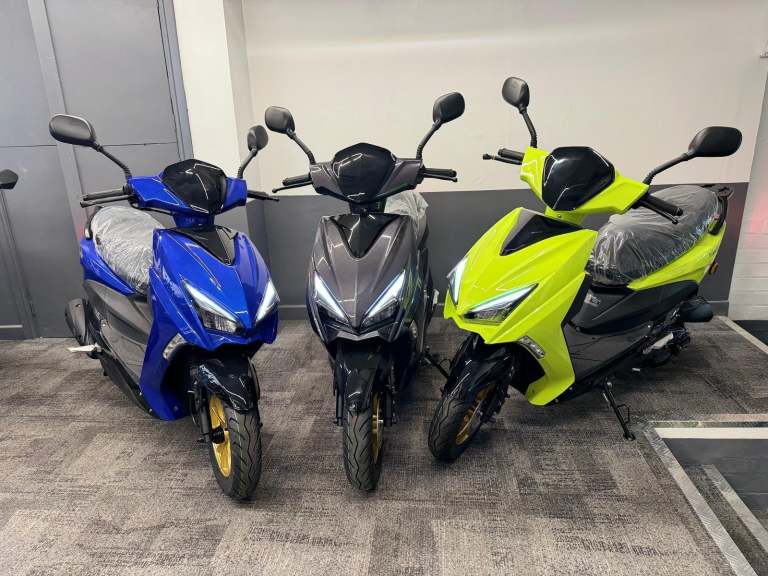 BRAND NEW YAMIMOTO JOKER 50cc MOPED YAMASAKI SCOOTER LEARNER LEGAL SPEEDFIGHT 
