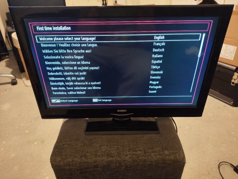 23inch LED TV with built in dvd player