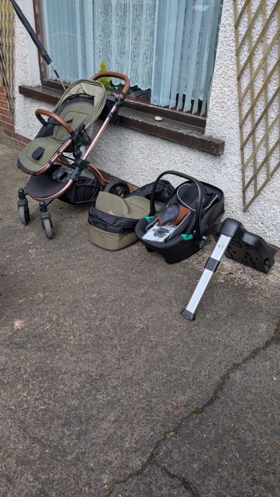 Ickle Bubba travel system 