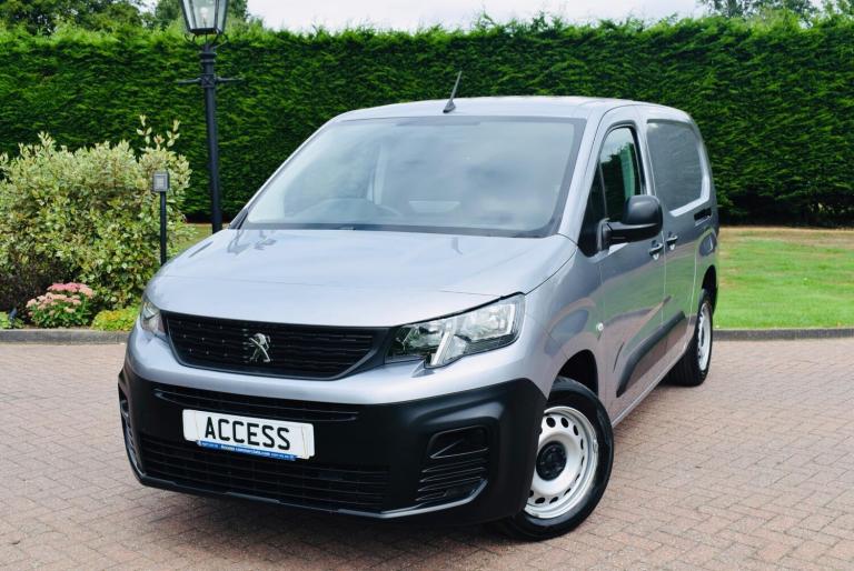 2023 Peugeot Partner 950 1.5 BlueHDi 100 Professional Premium + Van PANEL VAN DIESEL Manual