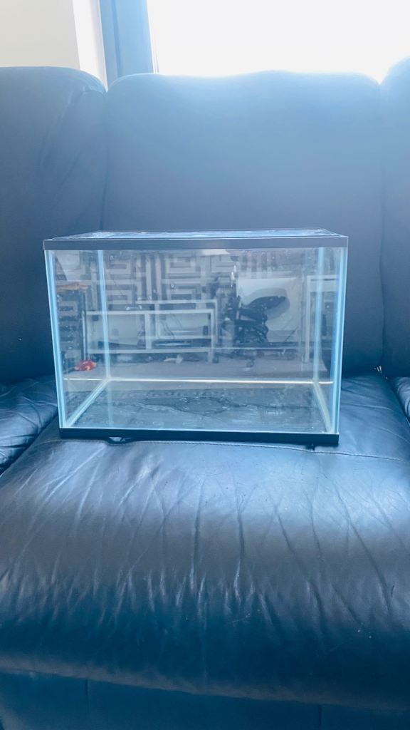 Fish tank with Lid