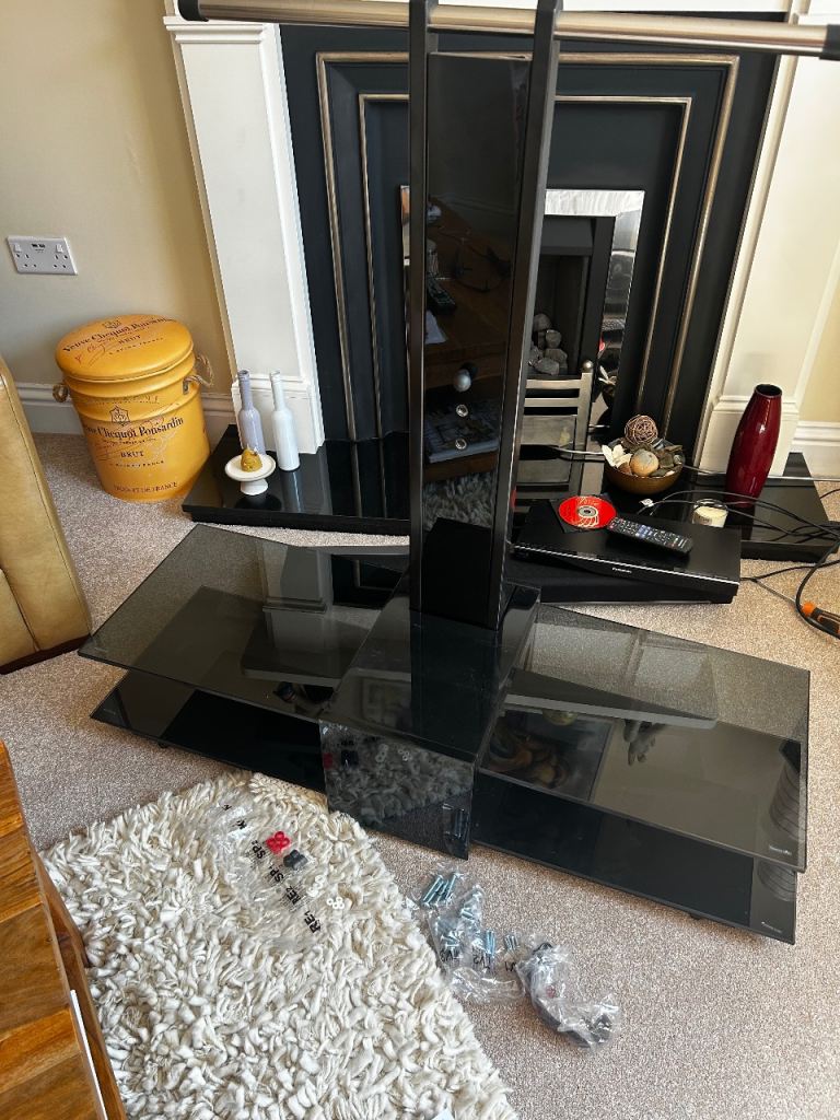 Black Glass TV Stand / Unit – Good Condition