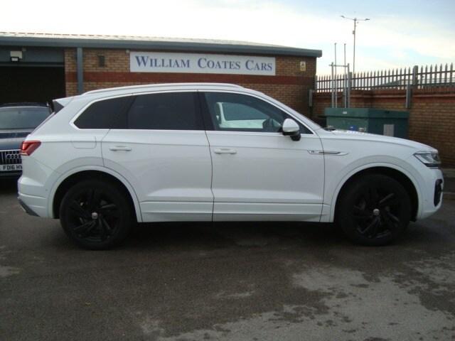 2019 Volkswagen Touareg 3.0 V6 TDI 4Motion R-Line Tech 5dr Tip Auto ESTATE Diesel Automatic