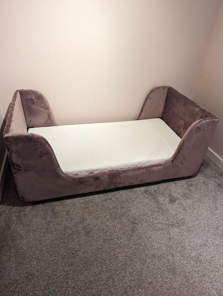 OBaby Toddler Bed with Mattress – Grey Plush Fabric, As Good As New