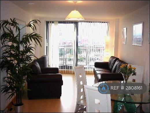 2 bedroom flat in Blue Granary Wharf, Leeds, LS1 (2 bed) (#2808161)