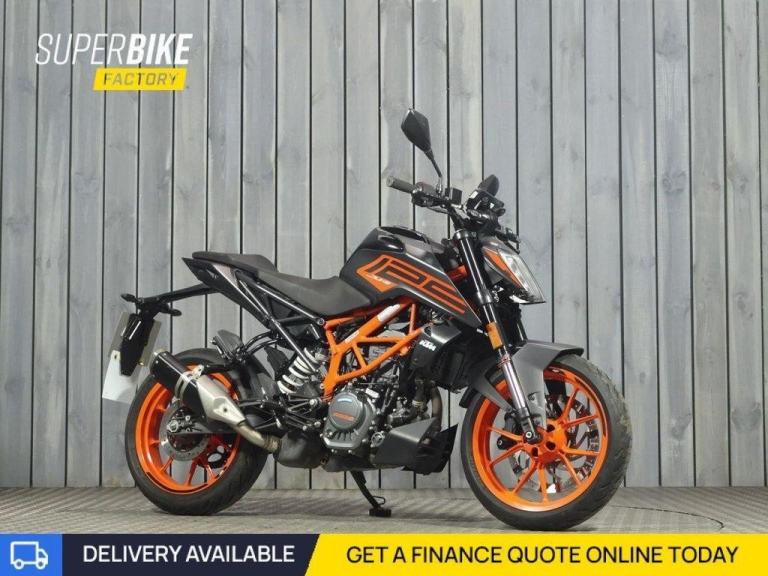 2022 72 KTM 125 DUKE