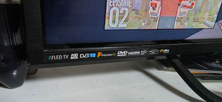32" TV + Ps5 Non Disk 1TB Great Condition