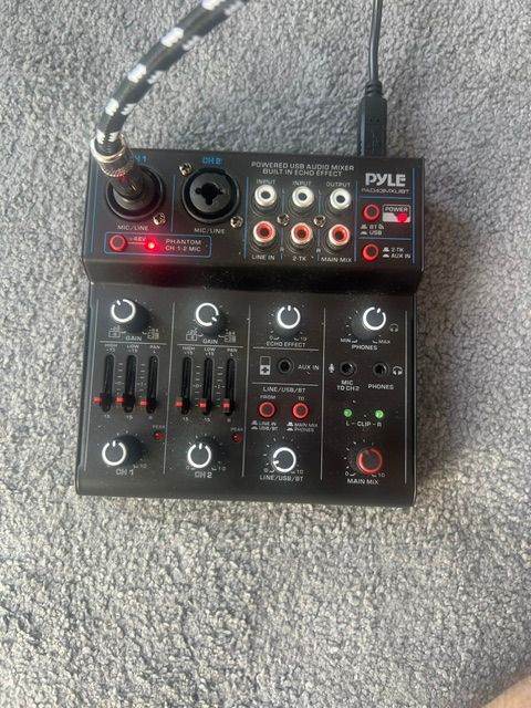 Pyle PAD43MXUBT Powered USB Audio Mixer with Echo Effect – As Good As New