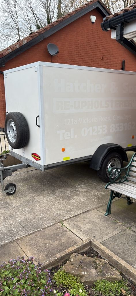 8x4 braked box trailer 