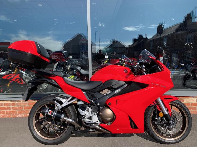 Honda VFR 800 - 10308 miles - 2 YEAR WARRANTY 