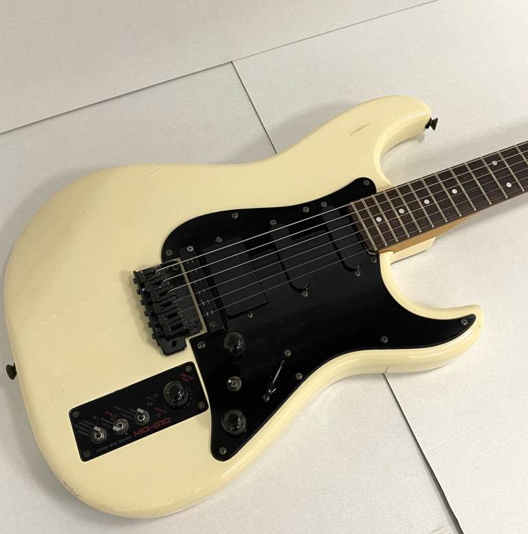 Casio MG-510 MIDI Synth Electric Guitar