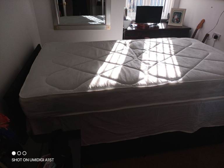 Clean ,3 ft 6in matress