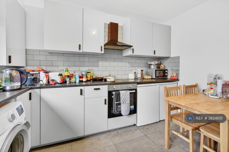 4 bedroom flat in Stockbeck, London, NW1 (4 bed) (#2824651)