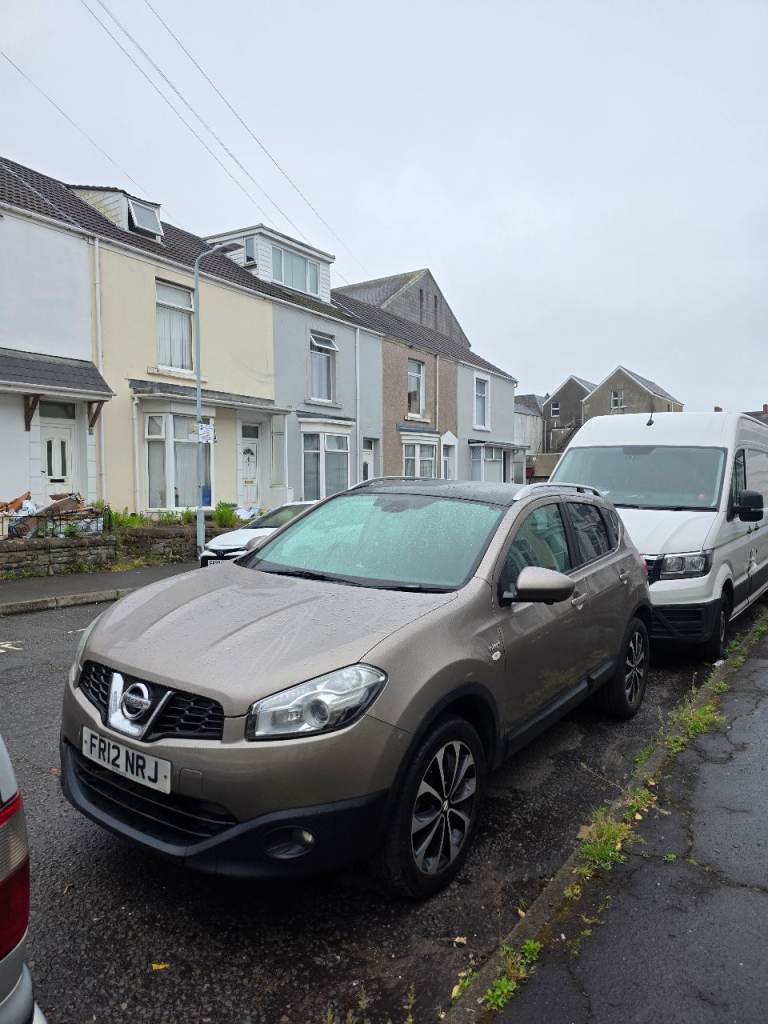 Nissan, QASHQAI, Hatchback, 2012, Manual, 1598 (cc), 5 doors