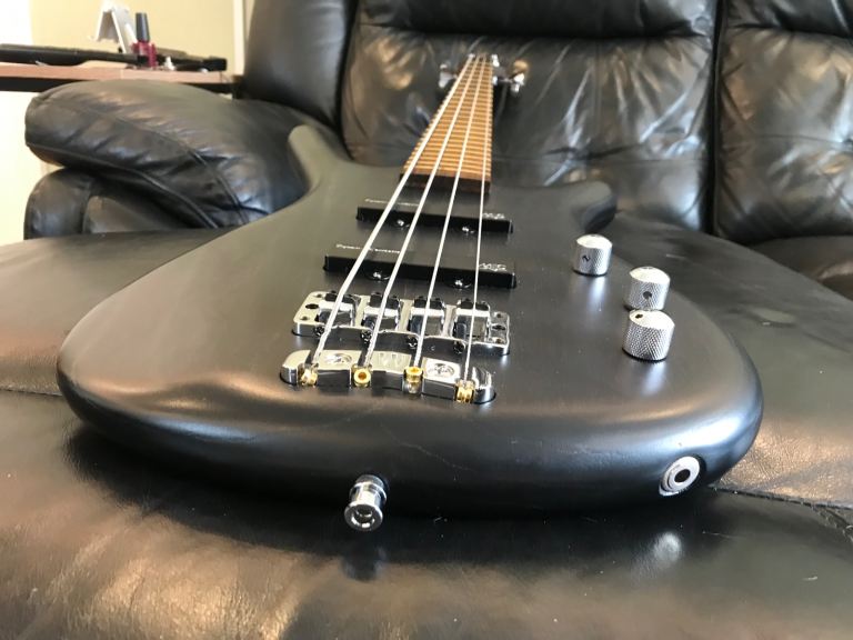 Warwick Corvette standard, nirvana black, 2008, very light with warwick pack, new strings and set up