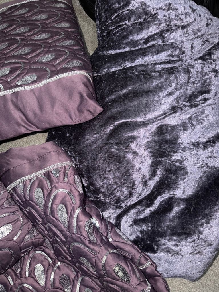 Kylie Minogue Throws and cushions 