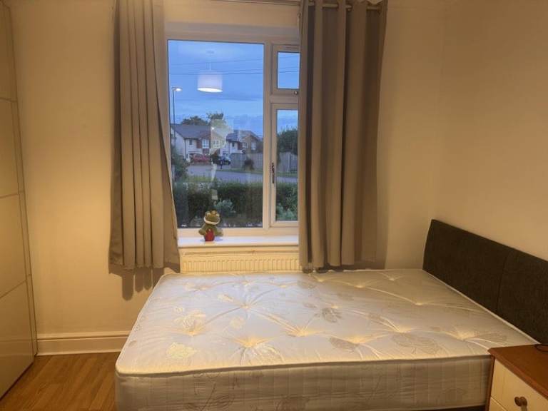En- suite double room Bonnyrigg