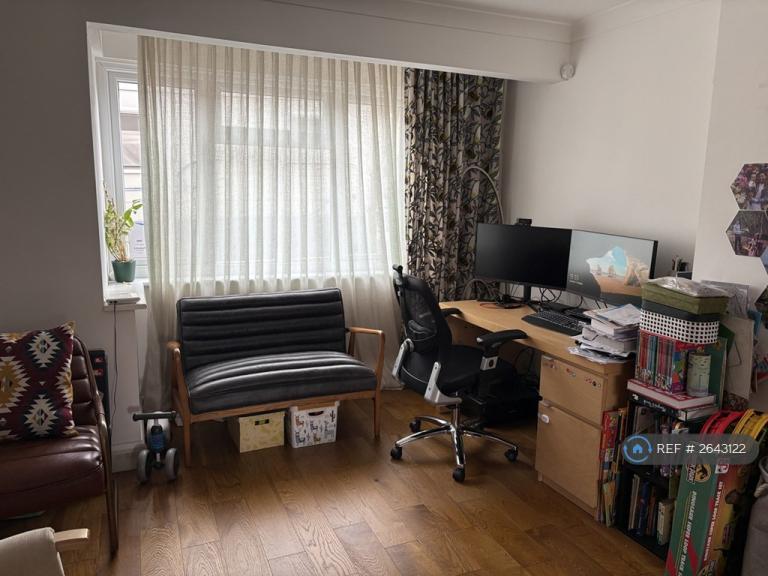 3 bedroom house in Diban Avenue, Hornchurch, RM12 (3 bed) (#2643122)